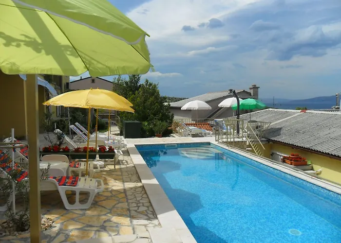 Apartments Zlato - With Pool