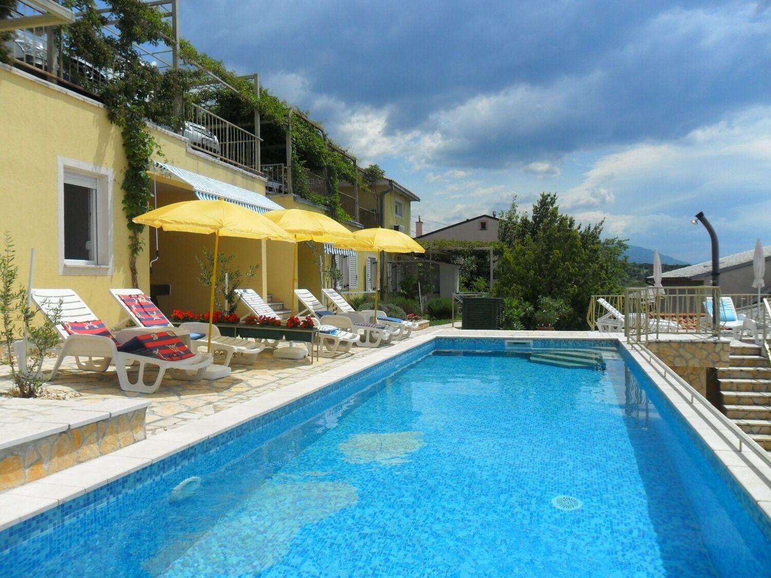 Zlato - With Pool Appartement
